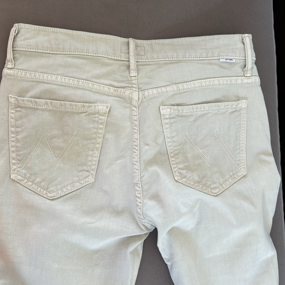 Light tan Mother jeans w/frayed bottom - Picture 5 of 7